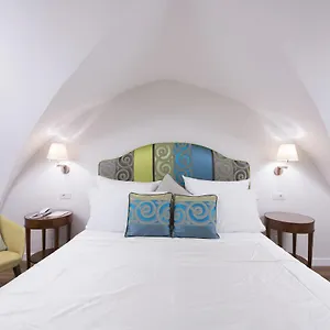 Gasthof Diecisedici, Amalfi